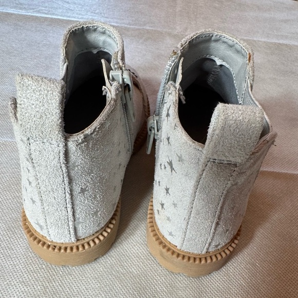 Wonder Nation Unicorn Sandals Girls - Sparkles and Glitter
Size 8 - Picture 4 of 7